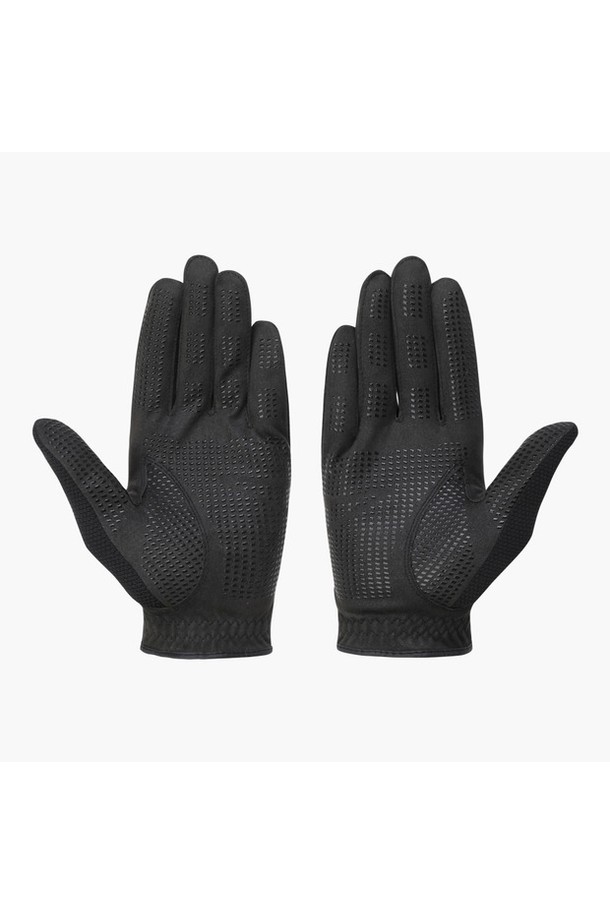 아크먼트(ACMT) 남성 360 그립 저지 방한 양손 장갑 DQ42MFGLO2는 남성용 겨울 방한 장갑입니다. 부드러운 촉감의 저지 소재와 합성가죽, 폴리에스터, 폴리우레탄을 사용하여 보온성을 높였습니다. 360도 입체 패턴과 실리콘 논슬립 처리로 뛰어난 그립감을 제공하며, 골프룩 또는 겨울 데일리룩과 같은 TPO와 클래식, 미니멀, 스포티한 스타일 연출에 적합합니다. BLKG, NAVG 두 가지 색상으로 만나볼 수 있습니다. 두꺼운 두께감으로 추운 날씨에도 따뜻하게 손을 보호해 줍니다.
