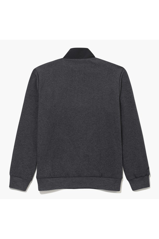 남성용 방풍 기모 티셔츠 차콜그레이 MQ421MTLN1는 가을, 겨울 시즌에 골프 및 일상 활동에 적합한 레귤러핏 긴소매 티셔츠입니다. 부드러운 촉감의 폴리에스터, 면, 폴리우레탄, 아크릴, 울 혼방 소재로 제작되었으며, 겉감은 무지 패턴으로 미니멀하고 스포티한 스타일을 연출합니다. 하프넥 디자인과 두꺼운 두께, 기모 안감으로 보온성을 높였으며, 방풍 기능을 갖춰 추운 날씨에도 따뜻하게 착용할 수 있습니다. 특히 골프룩에 어울리는 디자인으로, 활동적인 움직임에도 편안함을 제공합니다.
