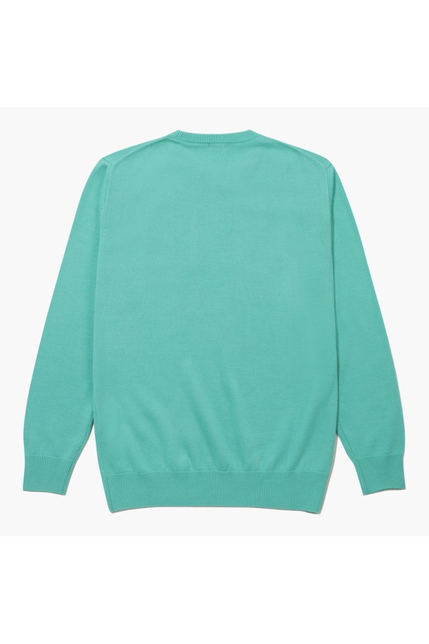 남성 70주년 라운드 스웨터 에메랄드 MQ411MSWN1은 골프 및 일상생활에서 활용하기 좋은 남성용 스웨터입니다. 부드러운 촉감의 아크릴과 모 혼방 소재로 제작되어 가을, 겨울 시즌에 따뜻하게 착용할 수 있습니다. 레귤러핏 라운드넥 디자인에, 두께감 있는 긴소매 스타일로 클래식하면서도 스포티한 무드를 연출합니다. 70주년 기념 에디션으로 로고 패턴이 돋보이며, 골프룩, 미니멀 스타일 연출에 적합합니다. 에메랄드 컬러가 세련된 분위기를 더합니다.
