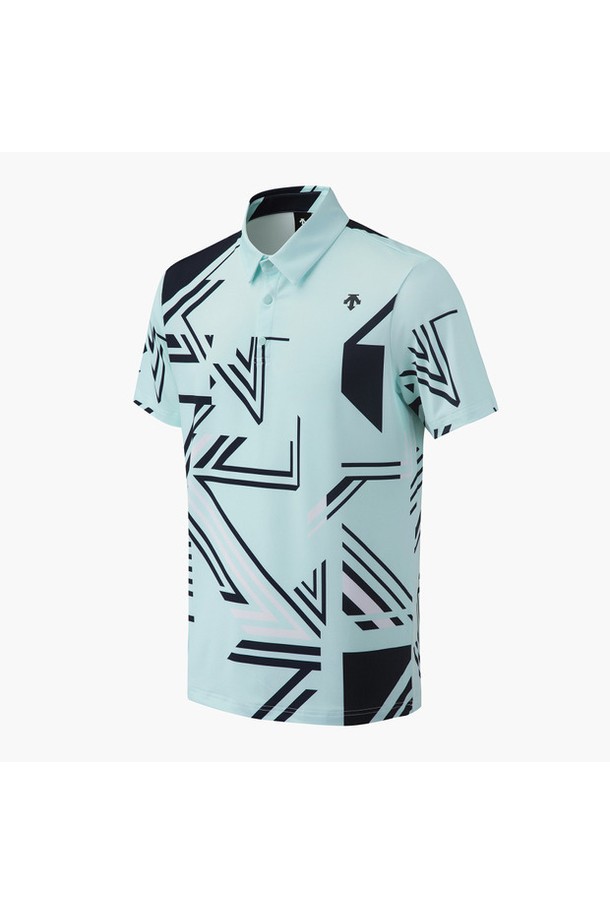 남성 전판 패턴 반팔 카라 티셔츠 (DP22MFTS6G)는 시원한 여름철 골프 라운딩을 위한 남성용 반팔 카라 티셔츠입니다. 스포티한 스타일의 레귤러핏으로, 얇은 두께감과 폴리에스터, 폴리우레탄 혼방 소재로 제작되어 쾌적한 착용감을 제공합니다. LGYG, MNTG 두 가지 색상으로 출시되었으며, 전판 패턴 디자인이 돋보입니다. 골프웨어로 적합하며, 카라넥과 반소매 디자인으로 활동성과 스타일을 동시에 잡았습니다.
