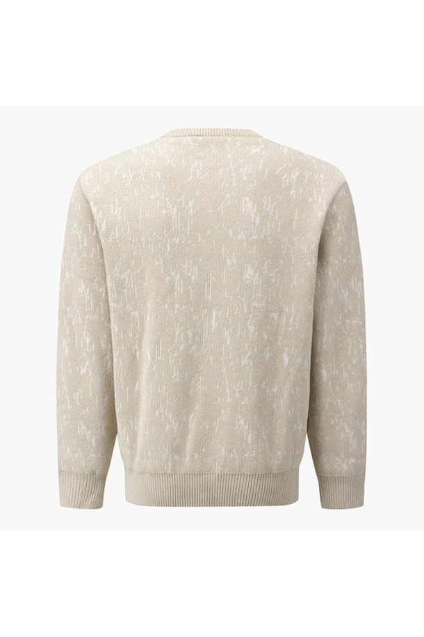 남성 셔닐 라운드 방풍 스웨터(DQ42MFKPO5)는 가을과 겨울, 골프 및 일상에서 모두 활용 가능한 남성용 스웨터입니다. 베이지와 다크그레이 두 가지 색상으로 제공되며, 셔닐사 원단을 사용하여 부드러운 촉감과 고급스러운 무드를 선사합니다. 라운드넥, 긴소매, 레귤러핏 디자인으로 캐주얼, 스포티, 클래식 스타일을 모두 아우릅니다. 두꺼운 두께감과 방풍 안감으로 보온성을 높여 겨울철에도 따뜻하게 착용할 수 있으며, 방풍 기능으로 골프룩이나 겨울 데일리룩에 적합합니다.
