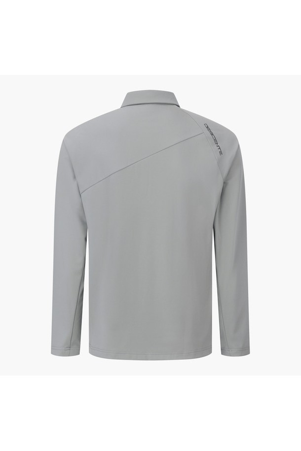 남성 시그니처 기모 긴팔 티셔츠 (DQ42MFTLO2)는 가을, 겨울 시즌 골프 및 일상에서 활용하기 좋은 남성용 긴팔 티셔츠입니다. 부드러운 촉감의 나일론, 폴리우레탄 혼방 소재에 기모 안감을 더해 보온성을 높였습니다. 레귤러핏 폴로넥 디자인으로 스포티한 무드를 연출하며, 앞판 레터링과 등판 전사 로고, 입체 패턴으로 포인트를 더했습니다. 컬러는 BEGG, BLKG, GRYG 3가지로 출시되었습니다. 신축성이 뛰어나 편안한 착용감을 제공합니다.
