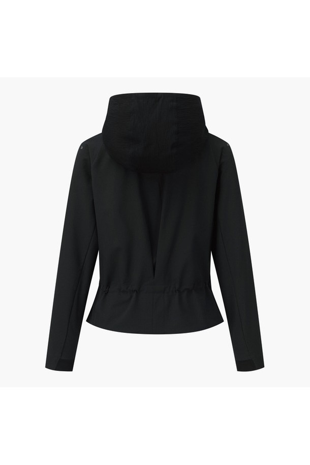 아크먼트(ACMT) 여성 스톰플리스 점퍼 DQ32WFBL96은 겨울철 골프 및 일상생활에서 활용하기 좋은 여성용 점퍼입니다. 블랙 컬러에 슬림핏으로 디자인되었으며, 스포티한 무드를 연출합니다. 안감 전체가 플리스 소재로 제작되어 부드러운 촉감과 뛰어난 보온성을 제공합니다. 허리 스트링과 후드 디테일이 있으며, 긴 소매와 집업 여밈 방식으로 편안하게 착용할 수 있습니다. 무지 패턴의 두꺼운 두께감으로 겨울철에도 따뜻하게 스타일을 연출할 수 있습니다.
