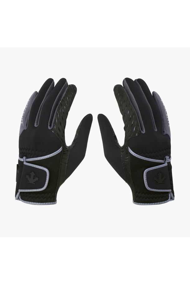 아크먼트(ACMT) 남성 360 그립 플리스 방한 양손 장갑 DQ42MFGLO1은 골프룩을 위한 스포티하고 미니멀한 디자인의 남성용 장갑입니다. 겨울철 방한을 위해 두꺼운 두께로 제작되었으며, 합성가죽, 폴리에스터, 폴리우레탄, 플리스 소재를 사용하여 보온성을 높였습니다. 360도 패턴과 논슬립 실리콘 처리가 되어 있어 뛰어난 그립감을 제공하며, 손바닥 미끄럼 방지 기능으로 안정적인 사용이 가능합니다. 블랙(BLKG) 컬러로 어떤 골프 의상에도 잘 어울립니다.
