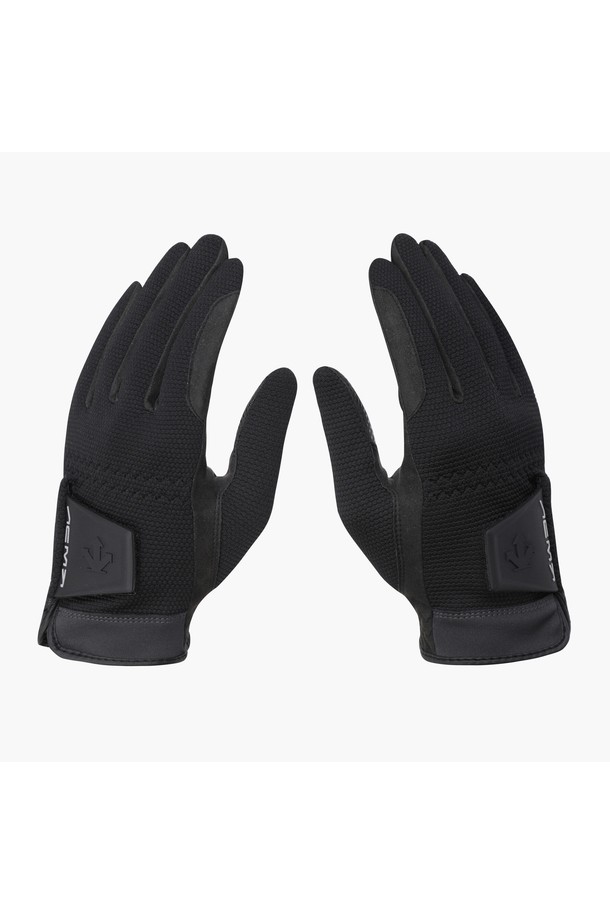 아크먼트(ACMT) 남성 360 그립 저지 방한 양손 장갑 DQ42MFGLO2는 남성용 겨울 방한 장갑입니다. 부드러운 촉감의 저지 소재와 합성가죽, 폴리에스터, 폴리우레탄을 사용하여 보온성을 높였습니다. 360도 입체 패턴과 실리콘 논슬립 처리로 뛰어난 그립감을 제공하며, 골프룩 또는 겨울 데일리룩과 같은 TPO와 클래식, 미니멀, 스포티한 스타일 연출에 적합합니다. BLKG, NAVG 두 가지 색상으로 만나볼 수 있습니다. 두꺼운 두께감으로 추운 날씨에도 따뜻하게 손을 보호해 줍니다.
