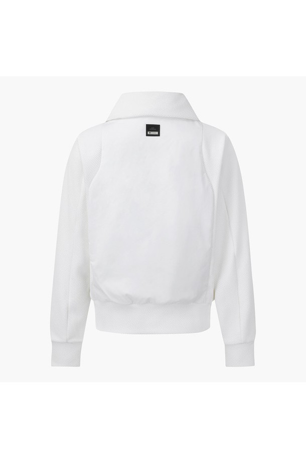 아크먼트(ACMT) 여성 하이브리드 풀집업 재킷 DQ42WFCSOC는 골프 및 스포츠 활동에 적합한 여성용 아우터입니다. 우븐 소재와 저지 소재의 하이브리드 조합, 프리마로프트 충전재, 발열 안감, 카라넥 디자인이 특징이며, 가을과 겨울에 따뜻하게 착용할 수 있습니다. 스포티하면서도 미니멀한 스타일로, 등산룩이나 출근룩으로도 활용 가능합니다. 레귤러핏에 긴 소매 기장의 무지 디자인으로, 다양한 스타일 연출이 용이합니다. 면, 폴리에스터, 폴리우레탄 혼방의 부드러운 촉감과 두꺼운 두께로 보온성과 활동성을 제공합니다.
