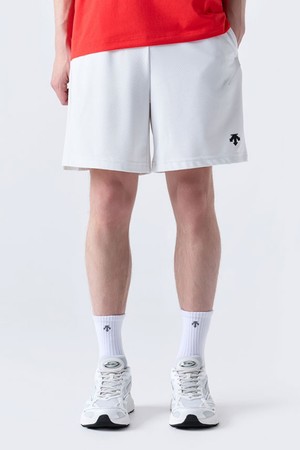 트레이닝 9인치 오버핏 쇼츠 화이트(SQ211TKH42)