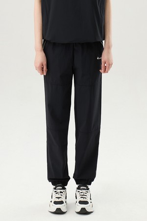 유니 씬플렉스 레귤러핏 조거 팬츠 - 블랙(QQ223LPT52)