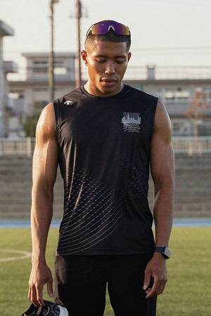 러닝 트랙 슬리브리스 패턴 블랙(SQ221RST45)