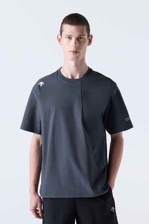 스몰 로고 우븐 반팔 티셔츠 차콜 그레이(SQ321UTS75)