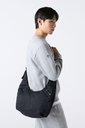 라지 경량 호보백 블랙(SQ323UBG7A)