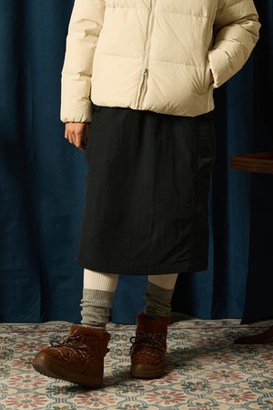 여성 패딩 미디 스커트 - 블랙(QQ422LSKO1)