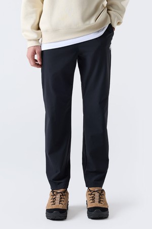 트레이닝 스트레이트 팬츠 블랙(SQ321TWP82)