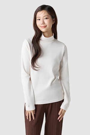 유니 에센셜 레귤러 피치기모 목폴라 긴팔 티셔츠 - 아이보리(QQ423LRLO1)