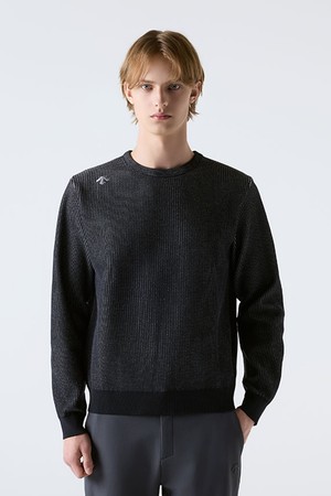 듀얼리스 그라데이션 라운드 스웨터 블랙 SQ421DHTO3