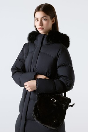 우먼스 퍼 버킷백 블랙 SQ422SBGO3