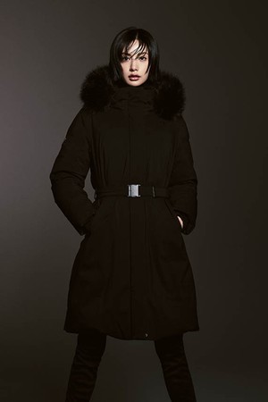 여성 레귤러핏 롱 구스 다운 자켓 - 블랙 QQ422ODJN2