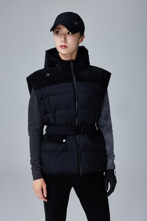 [데상트골프] 여성 루즈핏 다운 베스트  DQ42WFDVO4_BLACK-a