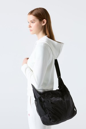 에어리 트래블 크로스백 블랙 SR123UBG1X