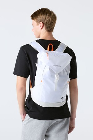 [네오 착용] 에어리 트래블 후드 백팩 화이트 SR123UBP1Z