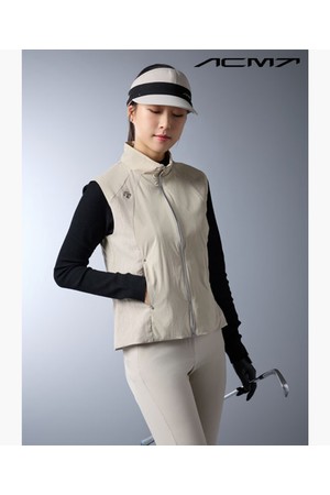 [데상트골프] 아크먼트(ACMT) 여성 아크절개 하이넥 우븐 베스트  DR11WFWV23_BEIGE-a