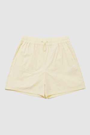 여성 쉐이드온 경량 우븐 4부 루즈핏 숏팬츠 - 옐로우 QR222OHP41