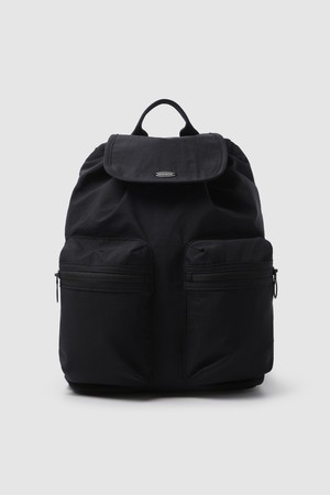 여성 에슬레저 글로시 백팩 (12L) - 블랙 QR322WBP81