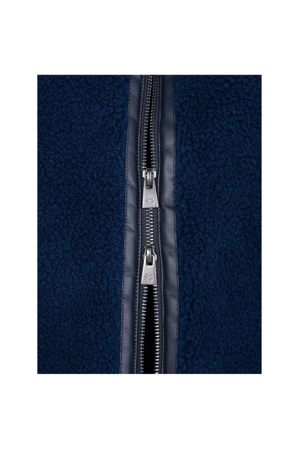 상품 슬라이드 이미지 1