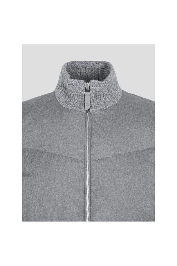 상품 슬라이드 이미지 1