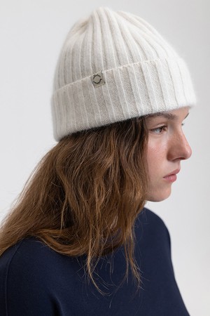 [1/10 예약 배송] [리오더] [22FW] SOFT ANGORA BEANIE - WHITE