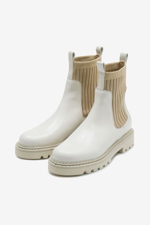 CHELSEA BOOTS - OFF WHITE