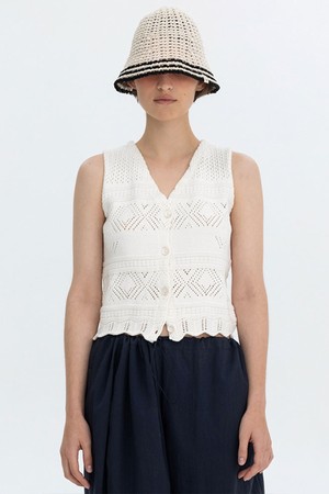 CROCHET KNIT SLEEVELESS - IVORY