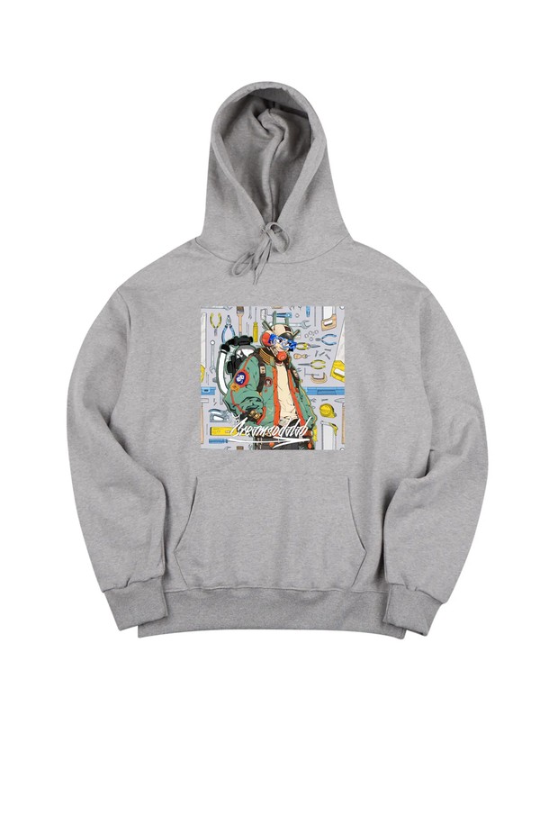 씨알에스디엘 다이스 보이 후드는 남성용 오버핏 후드티셔츠입니다. 두꺼운 면 소재로 제작되어 가을, 겨울에 따뜻하게 착용 가능하며, 캐주얼 및 스트릿 스타일을 연출하기 좋습니다. 그레이 컬러 바탕에 그래픽 프린트 디테일이 특징이며, 긴 소매와 레귤러 기장으로 디자인되었습니다.
