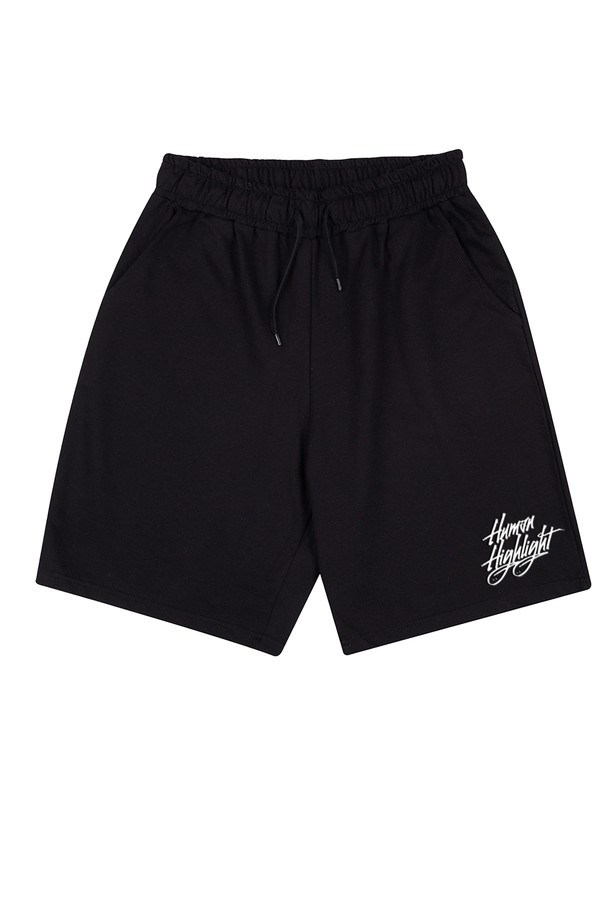 씨알에스디엘 휴먼 하이라이트 트레이닝 숏팬츠는 남녀 공용으로, 블랙, 그레이, 그린, 레드의 4가지 색상으로 출시되어 트레이닝과 일상에서 모두 활용 가능합니다. 봄, 여름 시즌에 적합하며, 부드러운 면 소재와 루즈핏 와이드 핏으로 편안한 착용감을 선사합니다. 고탄력 밴드, 실용적인 백포켓 디자인, 텐터가공 및 텀블건조 가공 처리를 통해 활동성과 내구성을 높였습니다.
