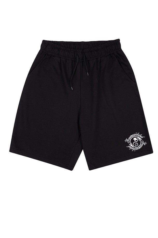 씨알에스디엘 써클 로고 트레이닝 숏 팬츠는 시원한 여름철 운동 및 일상 착용에 적합한 남녀 공용 숏 팬츠입니다. 블랙, 그레이, 그린, 레드 4가지 색상으로 출시되었으며, 부드러운 면 소재와 얇은 두께로 편안한 착용감을 선사합니다. 허리 밴딩, 뒷면 포켓, 넉넉한 루즈핏 와이드 디자인, 높은 신축성의 허리밴드, 열처리 가공으로 수축을 최소화하여 활동성과 실용성을 모두 갖췄습니다.
