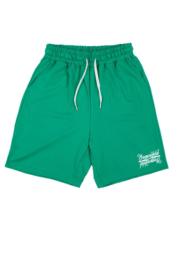 씨알에스디엘 로고 트레이닝 숏 팬츠는 부드러운 면 소재로 제작되어 얇고 시원한 착용감을 선사하며, 일상생활 및 스포츠 활동에 적합합니다. 넉넉한 와이드 루즈핏으로 편안함을 더하고, 허리 밴딩과 텐터 가공 처리된 원단, 뒷면 유틸리티 포켓, 내구성 있는 소재가 특징입니다. 스포티하면서도 캐주얼한 스타일을 연출하며, 시원한 Green 컬러와 로고 패턴 디자인으로 포인트를 더한 여름철 필수 아이템입니다.
