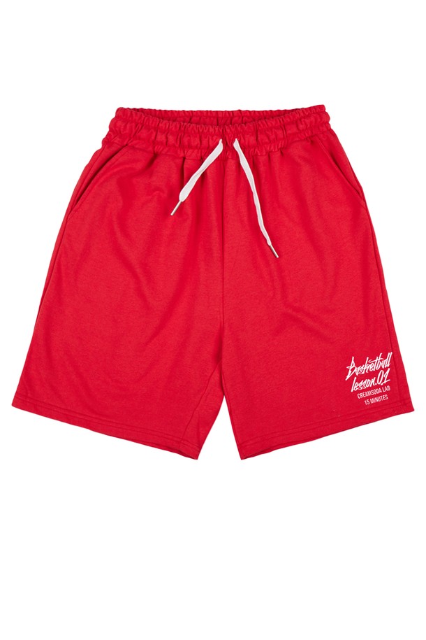 씨알에스디엘 쿼터 로고 트레이닝 숏 팬츠는 남성용 트레이닝 숏 팬츠로, 블랙, 그레이, 그린, 레드 4가지 색상으로 출시되었습니다. 봄, 여름 시즌에 편안하게 착용할 수 있으며, 넉넉한 루즈핏 와이드 스타일과 부드러운 면 소재로 제작되어 스포티하면서도 캐주얼한 무드를 연출합니다. 허리 밴딩 처리, 백 포켓(14.5x14.5cm) 및 형태 유지를 위한 디테일 스티칭으로 실용성과 디자인을 모두 갖췄습니다.
