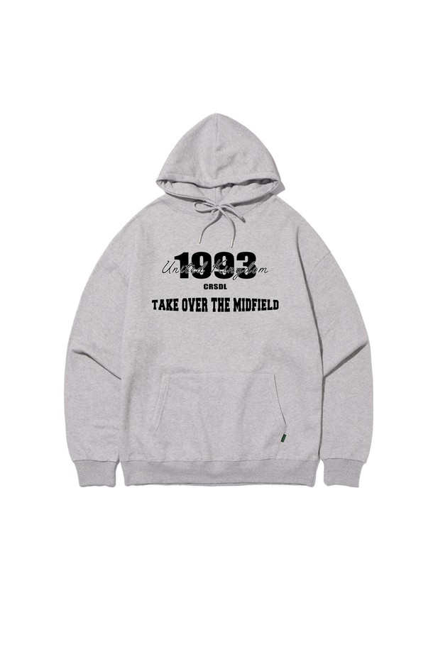 CRS D/L 1993 미드필더 후드는 부드러운 촉감과 두꺼운 두께감으로 가을, 겨울철 따뜻하게 착용할 수 있는 공용 후드티셔츠입니다. 세미오버핏으로 제작되었으며, 블랙, 그레이, 라이트 그레이, 오트밀, 카키, 네이비, 레드 등 다양한 7가지 색상으로 출시되었습니다. 립조직 바디/소매단, 더블 스티치 넥라인, 텐터가공, 텀블건조, 150-200도 가공을 통해 완성도를 높였으며, 베이직한 디자인에 로고 및 프린트 패턴으로 포인트를 더했습니다.
