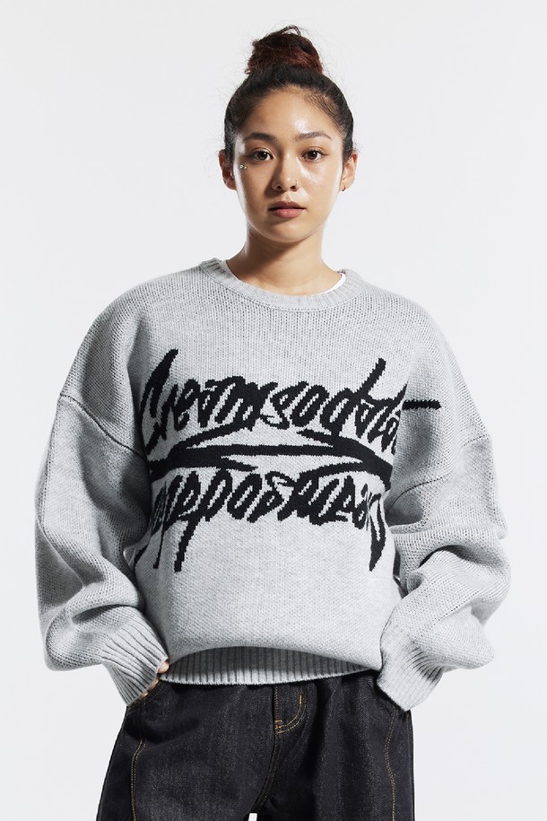 CREAM SODA LAB - 스웨터 - 씨알에스디엘 빅 그래픽 자카드 니트 맨투맨