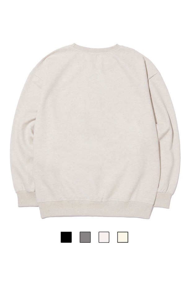 씨알에스디엘 비엠 마더로드 스웨트 셔츠는 캐주얼하고 스포티한 무드의 남녀 공용 스웨트셔츠입니다. 면 소재에 기모 안감을 더해 부드러운 촉감과 우수한 보온성을 제공하며, 라운드넥, 레귤러핏으로 편안하게 착용 가능합니다. 화이트와 민트 두 가지 색상으로 출시되었으며, 레터링 디테일과 로고, 프린트 무늬가 특징입니다.
