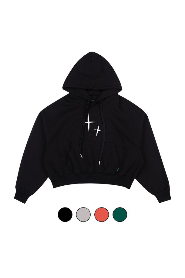 씨알에스디엘 더 샤이닝 씨알에스디엘걸 크롭 후드는 여성용 상의로, 캐주얼 및 스트릿 스타일을 연출하기 좋은 아이템입니다. 부드러운 면 소재에 긴 소매와 후드 디자인이 특징이며, 블랙, 그레이, 레드, 그린 4가지 색상으로 제공됩니다. 봄, 가을 시즌에 적합하며, 레귤러핏과 캐릭터 프린트로 포인트를 더한 크롭 기장의 후드티입니다.
