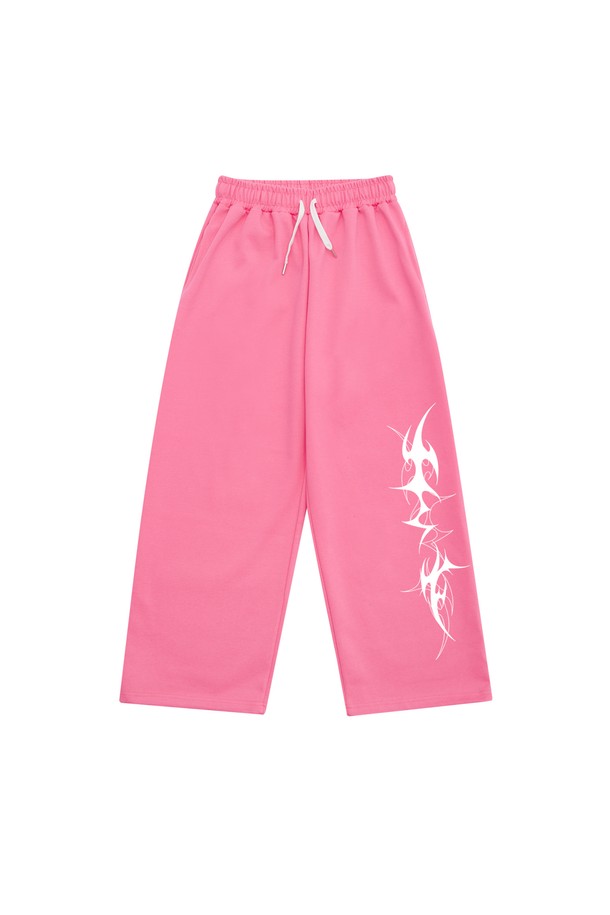 씨알에스디엘 라이트닝 허슬 와이드 밴딩팬츠는 면과 폴리에스테르 혼방 소재로 제작되어 사계절 내내 편안하게 착용할 수 있습니다. 블랙, 그레이, 블루, 그린, 핑크 등 다채로운 컬러로 출시되었으며, 캐주얼 및 스포티한 스타일을 연출하기 좋습니다. 신축성 있는 허리 밴딩과 밑단 스트링 조절 기능, 뒷주머니와 사이드 포켓 디테일로 실용성을 더한 세미 오버핏 와이드 팬츠입니다.
