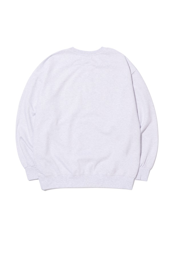 씨알에스디엘 파이어 온더 보드 스케이트 맨투맨 (기모 OR 논기모)은 캐주얼, 스트릿, 미니멀 스타일을 즐기는 분들을 위한 겨울 데일리룩 아이템입니다. 블랙, 그레이, 라이트 그레이, 오트밀, 레드, 네이비 6가지 다채로운 색상으로 만나볼 수 있으며, 세미오버핏으로 편안한 착용감을 선사합니다. 면과 폴리에스테르 혼방 소재로 제작되어 부드러운 촉감을 자랑하며, 기모 안감 옵션으로 보온성을 더했습니다. 라운드넥 디자인에 2바늘 커버스티치 넥라인, 소매단과 밑단 립 마감, 사이드 라벨 포인트, 3본 지그재그 내부 스티치 등 꼼꼼한 디테일로 완성도를 높였습니다.
