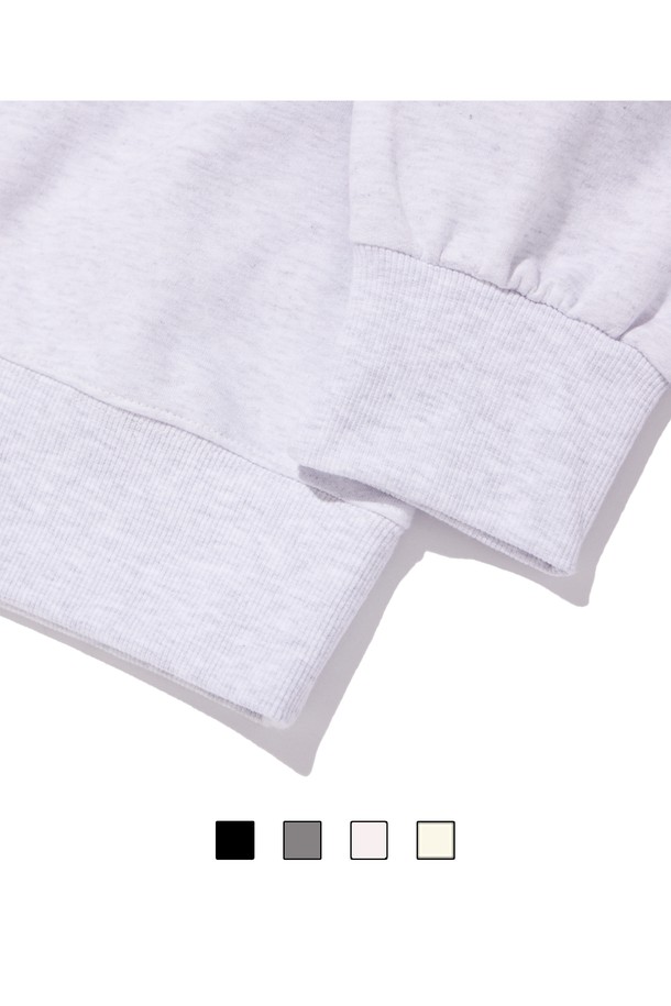 씨알에스디엘 비엠 마더로드 스웨트 셔츠는 캐주얼하고 스포티한 스타일의 공용 스웨트셔츠입니다. 화이트, 블랙, 그레이, 민트 4가지 색상으로 출시되었으며 라운드넥, 레귤러핏, 긴소매 디자인입니다. 가을, 겨울 시즌에 적합하며, 부드러운 촉감의 면 소재와 기모 안감으로 따뜻하게 착용할 수 있습니다. 로고 또는 프린트 무늬가 있으며, 기모/논기모 옵션 선택이 가능합니다.
