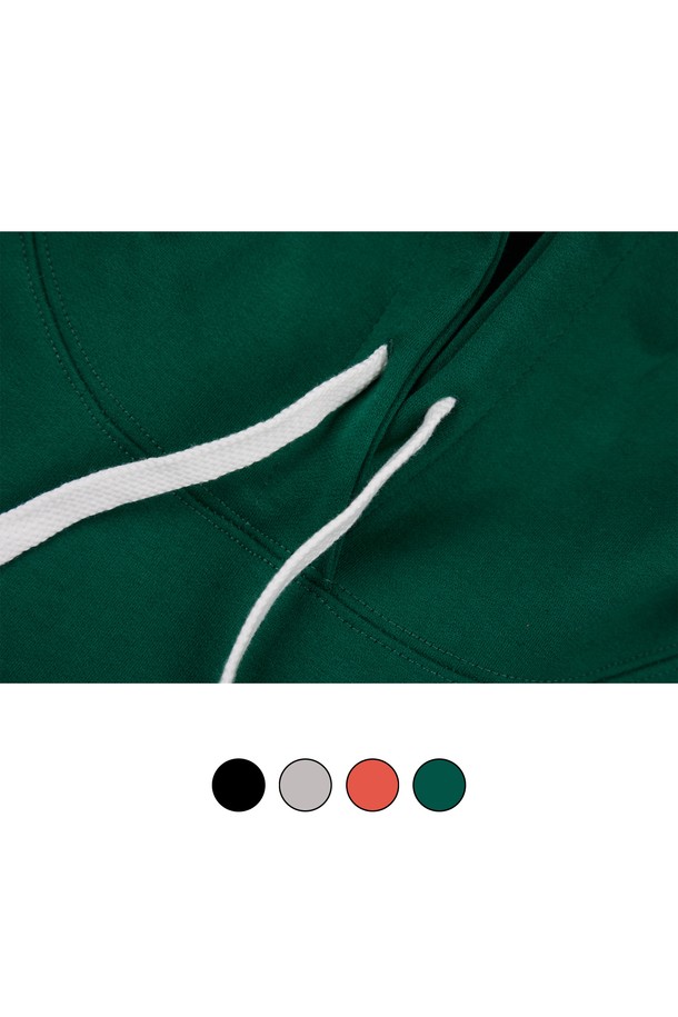 씨알에스디엘 더 샤이닝 씨알에스디엘걸 크롭 후드는 부드러운 면 소재의 여성 크롭 후드입니다. 그린 컬러에 캐릭터 프린트가 돋보이며, 루즈핏과 긴 소매 디자인으로 편안한 착용감을 제공합니다. 봄, 가을 시즌 캐주얼하거나 스트릿 스타일 연출에 적합합니다.
