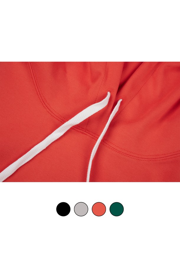 "씨알에스디엘 더 샤이닝 씨알에스디엘걸 크롭 후드"는 여성용 상의로, 캐주얼 및 스포티한 스타일을 연출하기 좋습니다. 봄, 가을 시즌에 적합하며, 크롭 기장과 핏으로 활동성을 더합니다. 면 소재에 캐릭터 및 로고 프린트가 돋보이는 디자인으로, 레드와 코랄 두 가지 컬러로 만나볼 수 있습니다.
