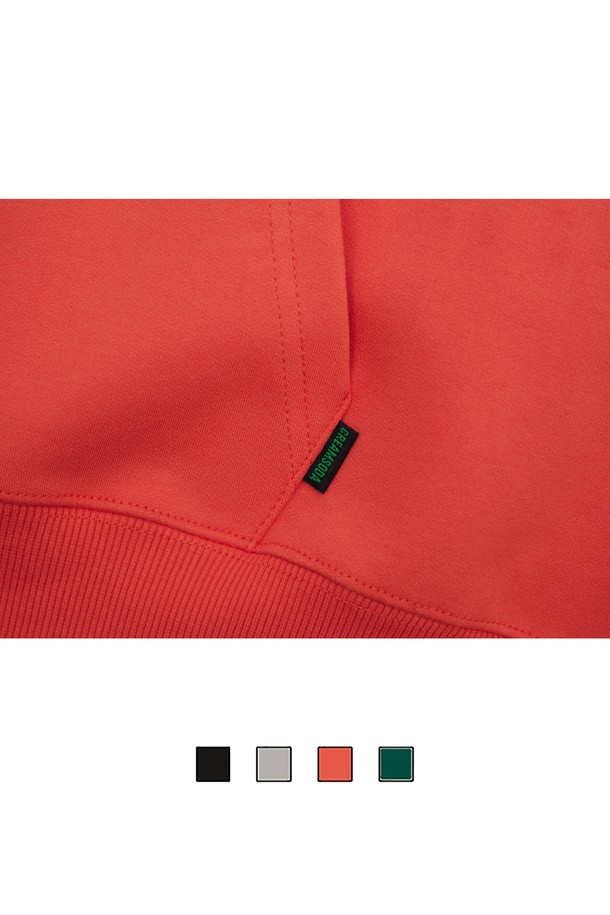 씨알에스디엘 로고 크롭 집업 후디는 캐주얼 및 스트릿 스타일을 연출하기 좋은 공용 상의입니다. 봄, 가을에 적합하며, 부드러운 면 소재로 제작되어 편안한 착용감을 선사합니다. 크롭 기장과 레귤러핏으로 디자인되었으며, 후드와 긴소매, 집업 여밈 방식을 갖추었습니다. 레드, 오렌지 컬러에 씨알에스디엘 로고 프린팅으로 포인트를 주어, 동네 마실룩이나 산책룩에 활용하기 좋습니다.
