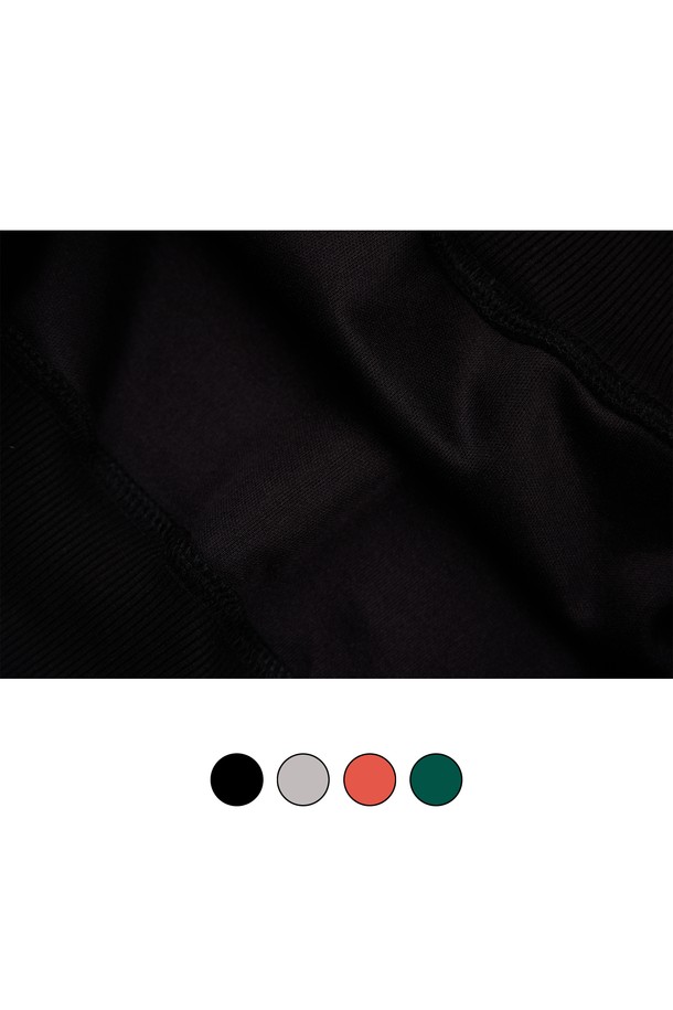 씨알에스디엘 더 샤이닝 씨알에스디엘걸 크롭 후드는 여성용 상의로, 캐주얼 및 스트릿 스타일을 연출하기 좋은 아이템입니다. 부드러운 면 소재에 긴 소매와 후드 디자인이 특징이며, 블랙, 그레이, 레드, 그린 4가지 색상으로 제공됩니다. 봄, 가을 시즌에 적합하며, 레귤러핏과 캐릭터 프린트로 포인트를 더한 크롭 기장의 후드티입니다.
