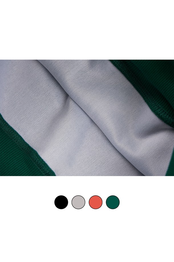 씨알에스디엘 더 샤이닝 씨알에스디엘걸 크롭 후드는 부드러운 면 소재의 여성 크롭 후드입니다. 그린 컬러에 캐릭터 프린트가 돋보이며, 루즈핏과 긴 소매 디자인으로 편안한 착용감을 제공합니다. 봄, 가을 시즌 캐주얼하거나 스트릿 스타일 연출에 적합합니다.
