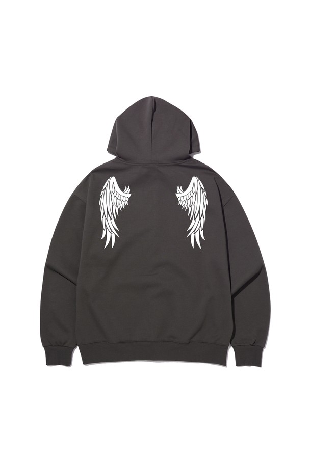 씨알에스디엘 다크 로고 그래픽 집업 후드는 남성용 후드 집업으로, 가을과 겨울에 따뜻하게 입을 수 있습니다. 블랙, 그레이, 차콜 세 가지 색상으로 출시되었으며, 세미 오버핏으로 편안한 착용감을 선사합니다. 면과 폴리에스테르 혼방의 두꺼운 소재로 제작되어 부드러운 촉감을 느낄 수 있으며, 더블 스티치 넥라인, 보강된 후드 스트링, 변형 방지 립 원단, 포인트 라벨 디테일, 앞면 포켓 등 꼼꼼한 디테일이 돋보입니다. 캐주얼, 스트릿, 미니멀 스타일을 즐겨 입는 분들께 겨울 데일리룩, 집콕룩, 산책룩으로 추천합니다.
